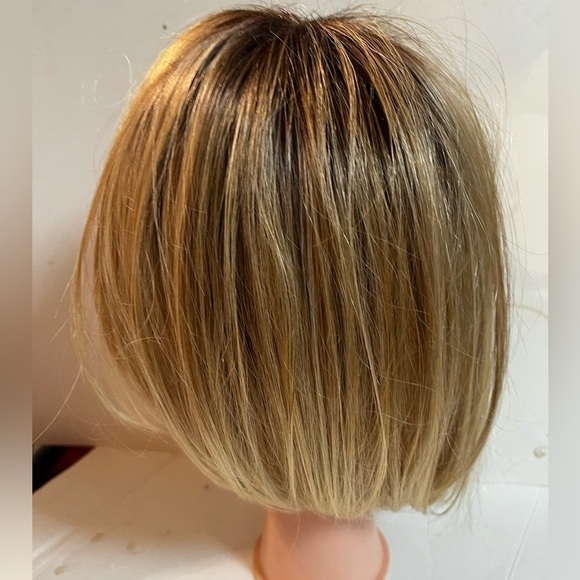 Hairdo Simply Charming Bob Chin Straight Wig Ombre 17H184 - Picture 4 of 10